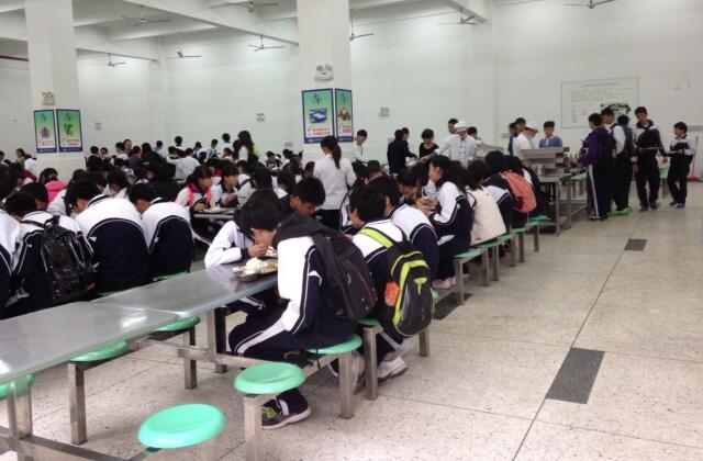 學校食堂承包